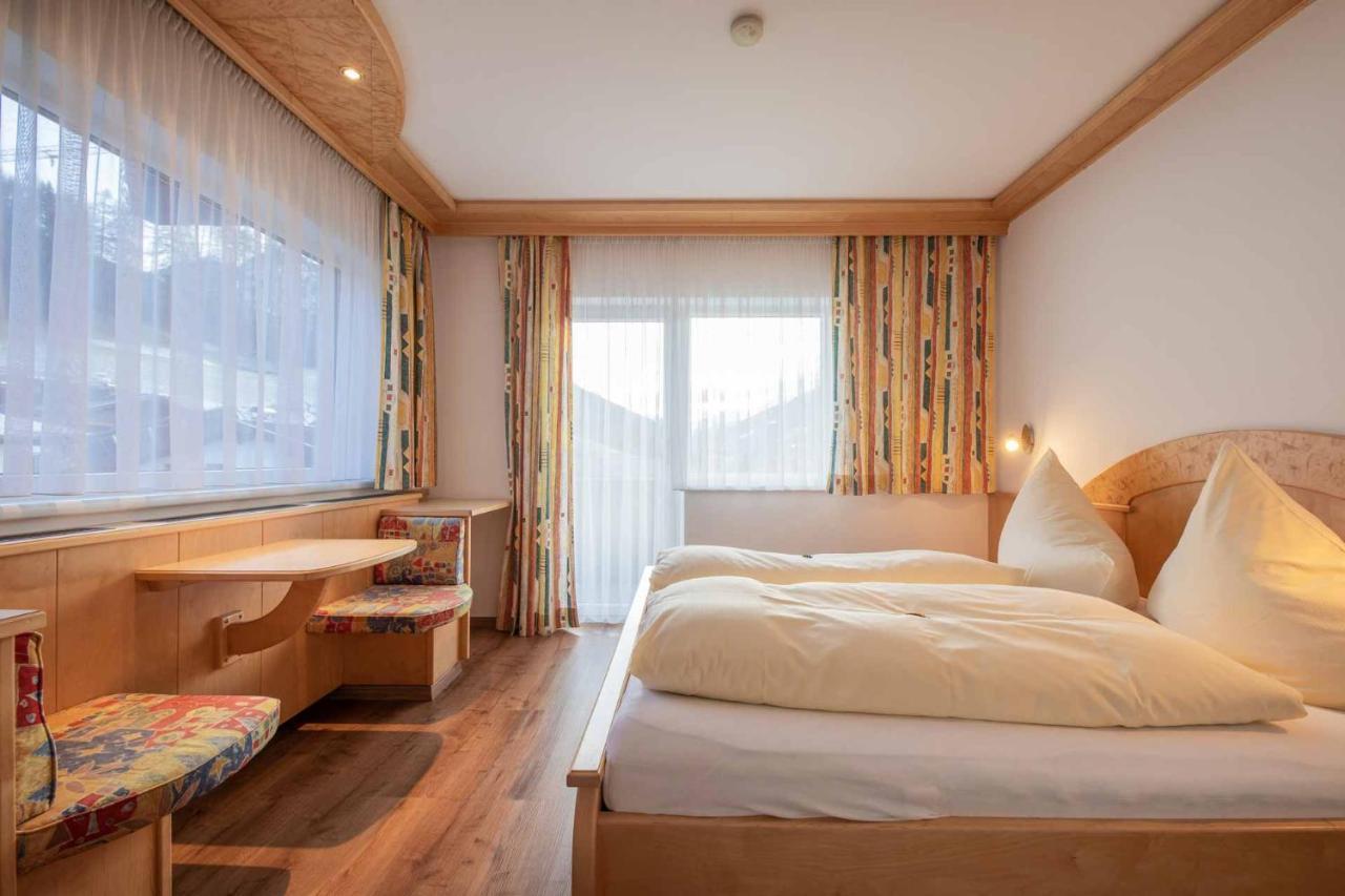 Haus Hubertus Hotel Mieders Eksteriør billede